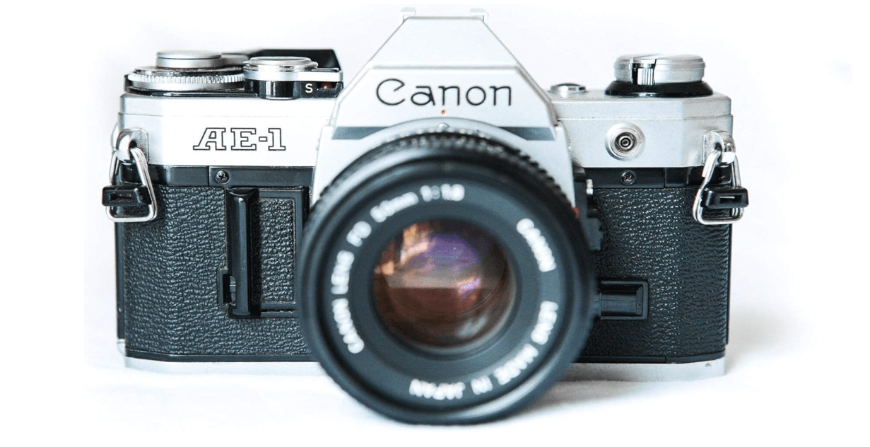 
Canon Cámara de película AE-1 de 1.378 in con lente 1:1.8 de 1.969 in (renovada)