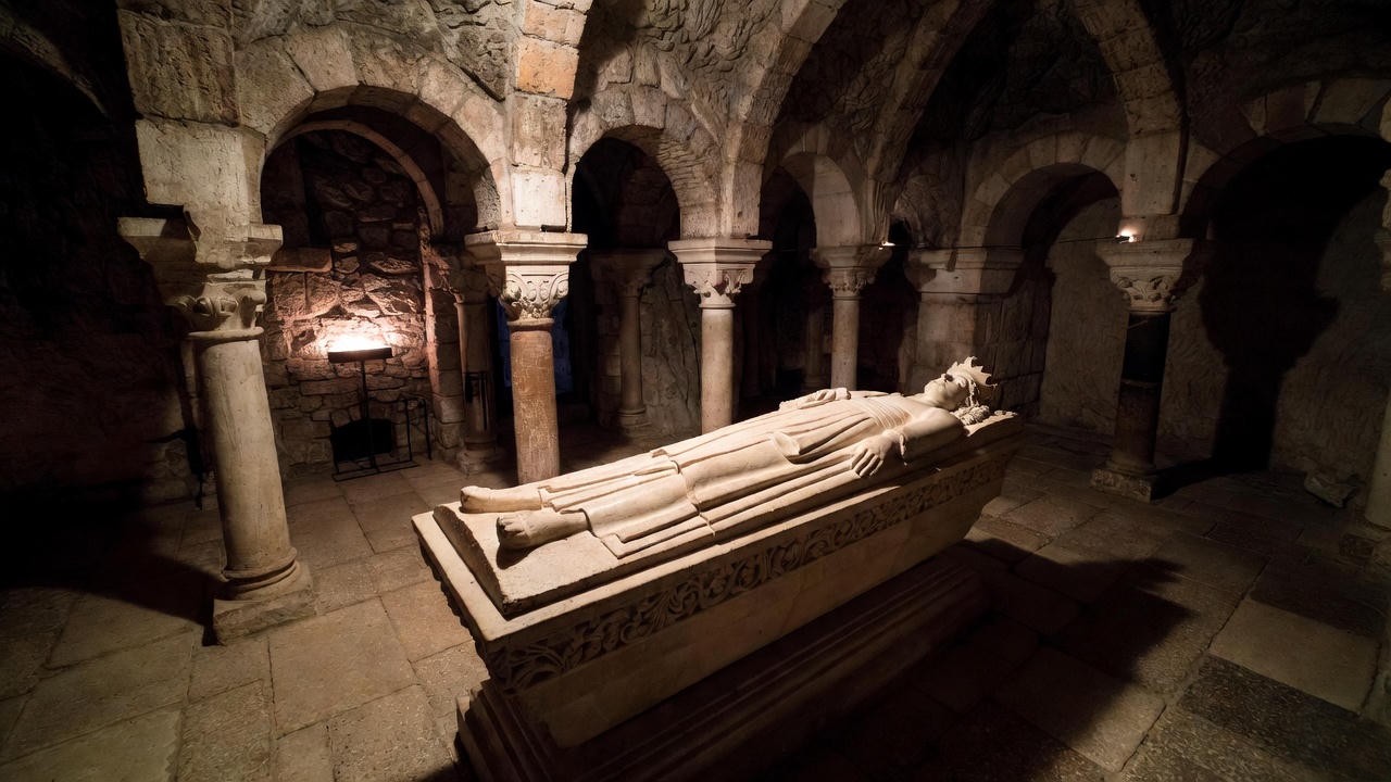 Tomb of Henry V Holy Roman Emperor in Speyer Cathedral, marking the end of the Salian dynasty
