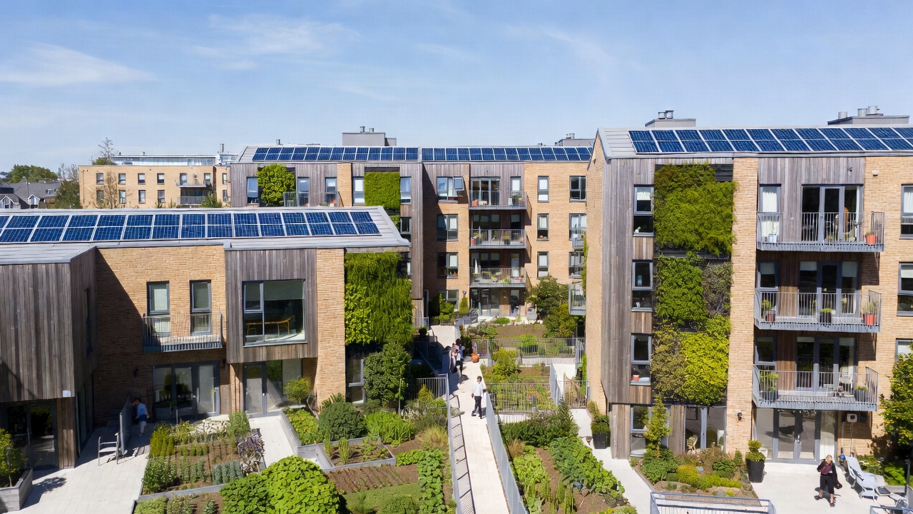 Energy-efficient affordable homes with solar panels and green roofs in Tower Hamlets housing development