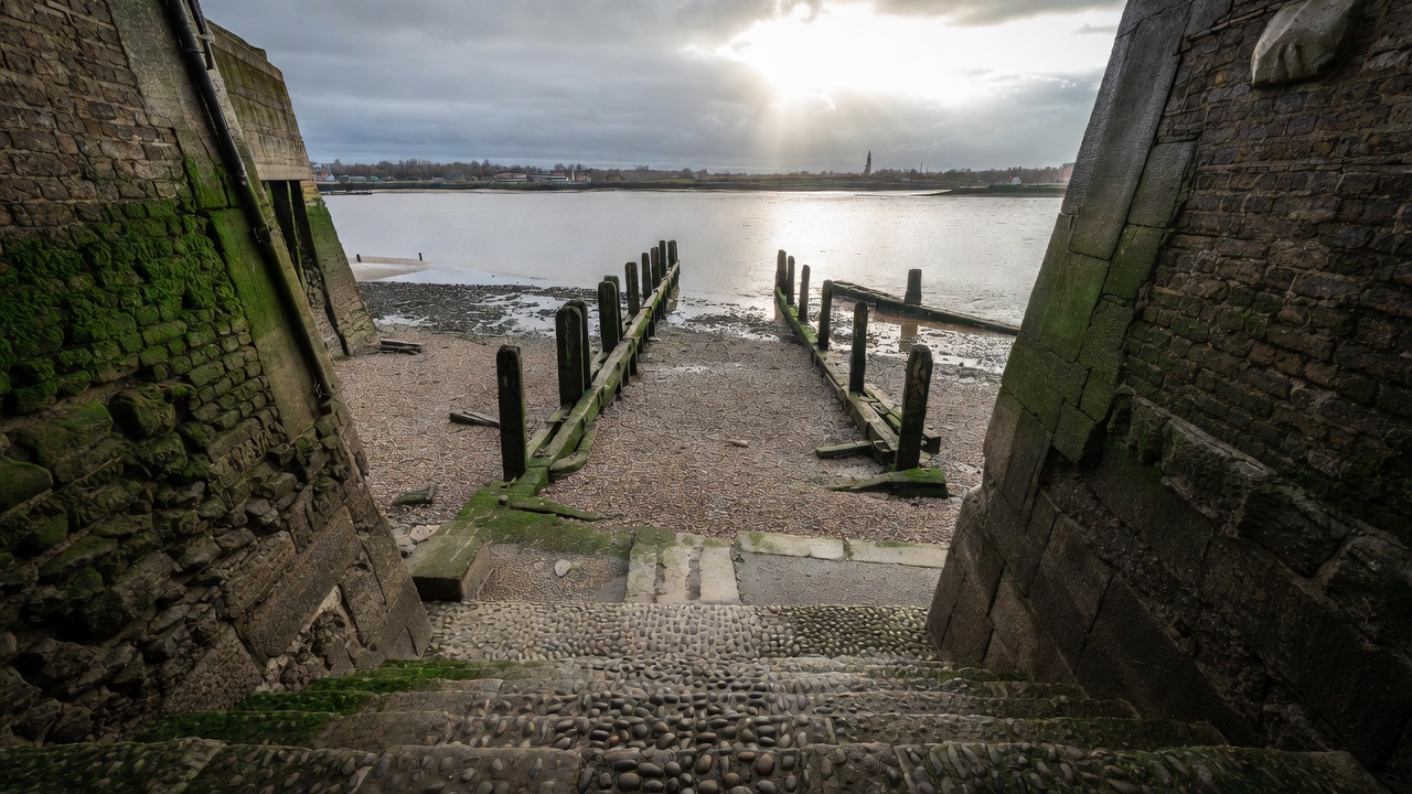 Wapping Old Stairs leading to Thames foreshore in Tower Hamlets, historic access point near former Execution Dock pirate hanging site