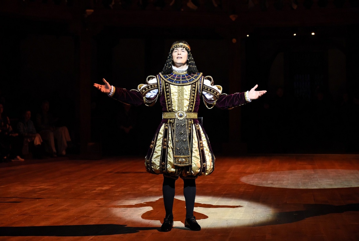 Shakespeare Cleopatra full body on Elizabethan stage Antony and Cleopatra