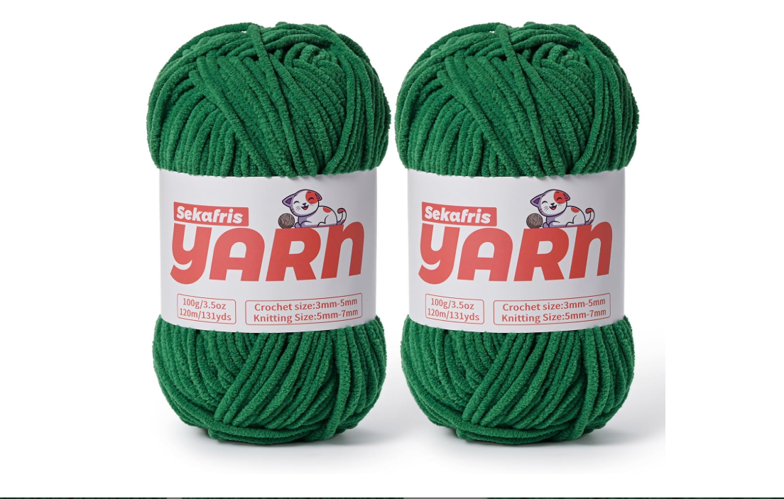 Plush Chunky Chenille Yarn for Crocheting, Soft Fluffy Velvet Yarn for Crocheting Amigurumi, Fuzzy Baby Blanket Knitting 200g/262yds Bulky(2 Greener)