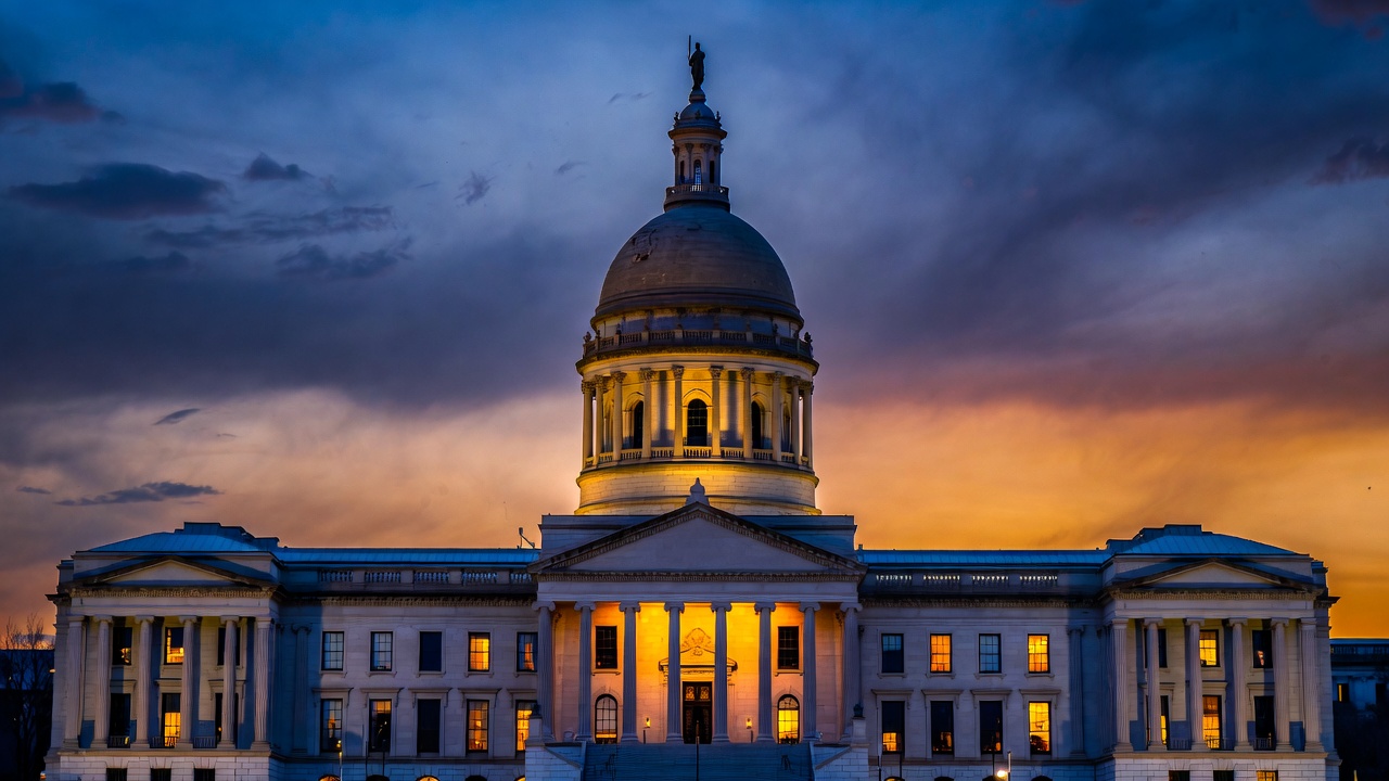 North Carolina State Capitol symbolizing state laws on age of consent and statutory rape statutes.