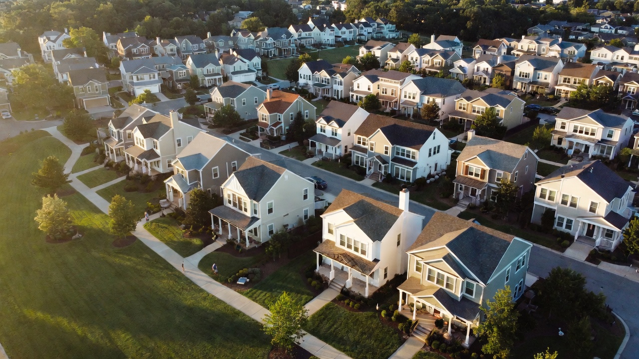 Modern cottages and townhomes at a luxury rental community in Midlothian Virginia with green spaces and suburban charm