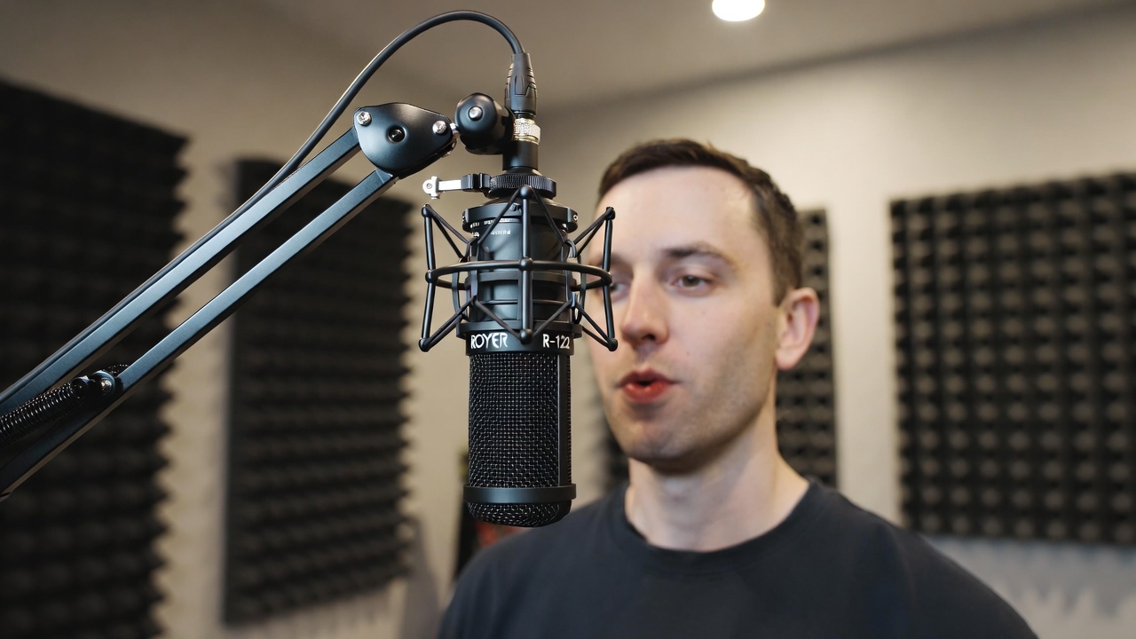 Royer R-122 microphone positioning for Shakespeare voice recording setup