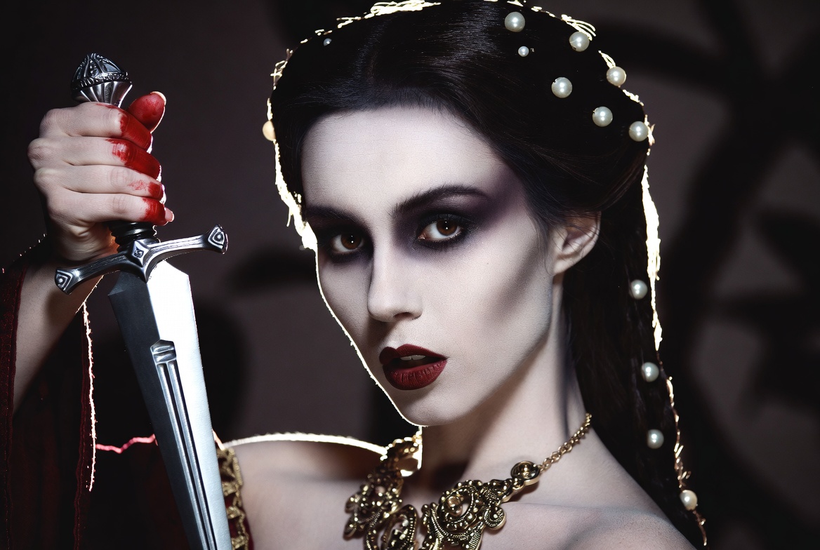 Lady Macbeth costume makeup hair accessories dagger Jacobean theatrical look