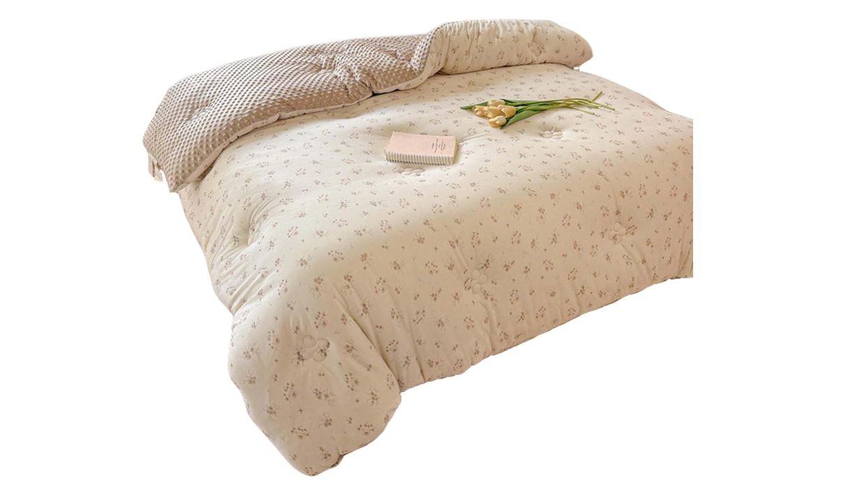 Down-Alternative Comforter Duvet Insert with Soft Fluffy Microfiber Filling, Lightweight Breathable Quilt Blanket, Cozy Bedding Providing Warm All-Season... 