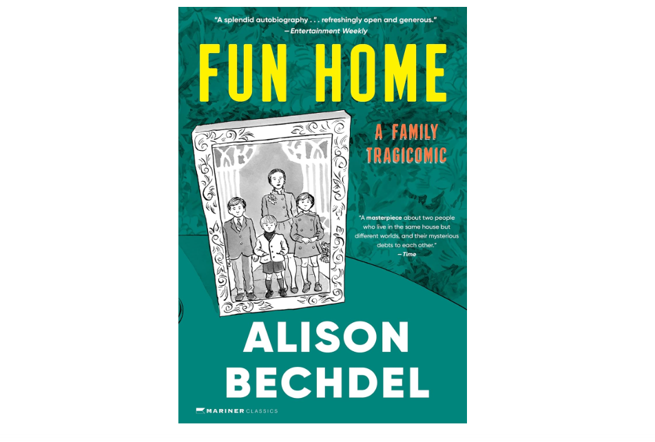 Fun Home: A Family Tragicomic―A New York Times Best Book of the 21st Century! 