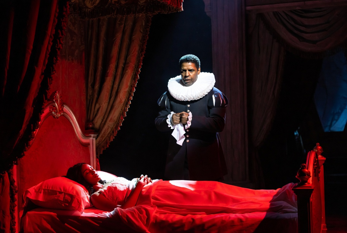 Symbolic scene of jealousy and betrayal in Denzel Washington’s 2025 Othello Broadway production