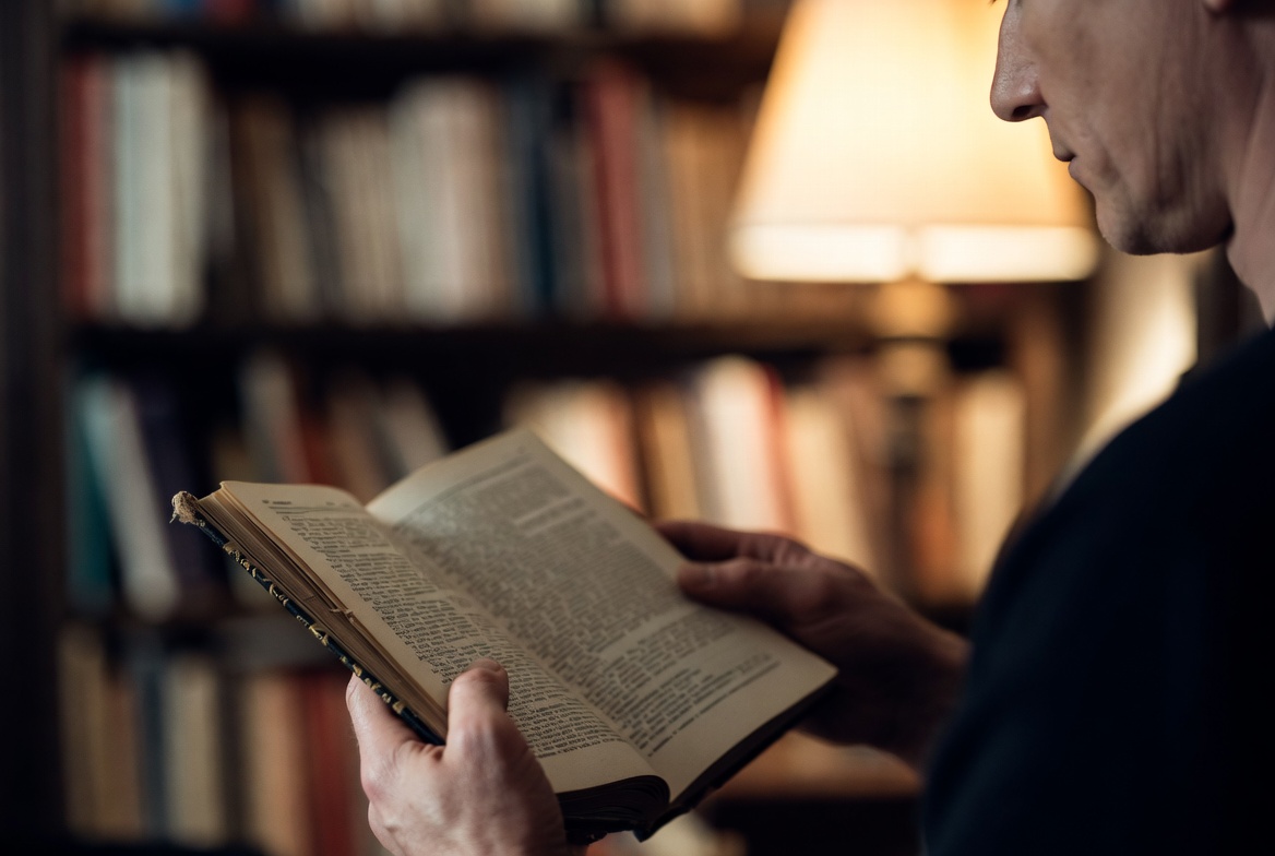 Reading and appreciating Shakespeare prose passages deeply