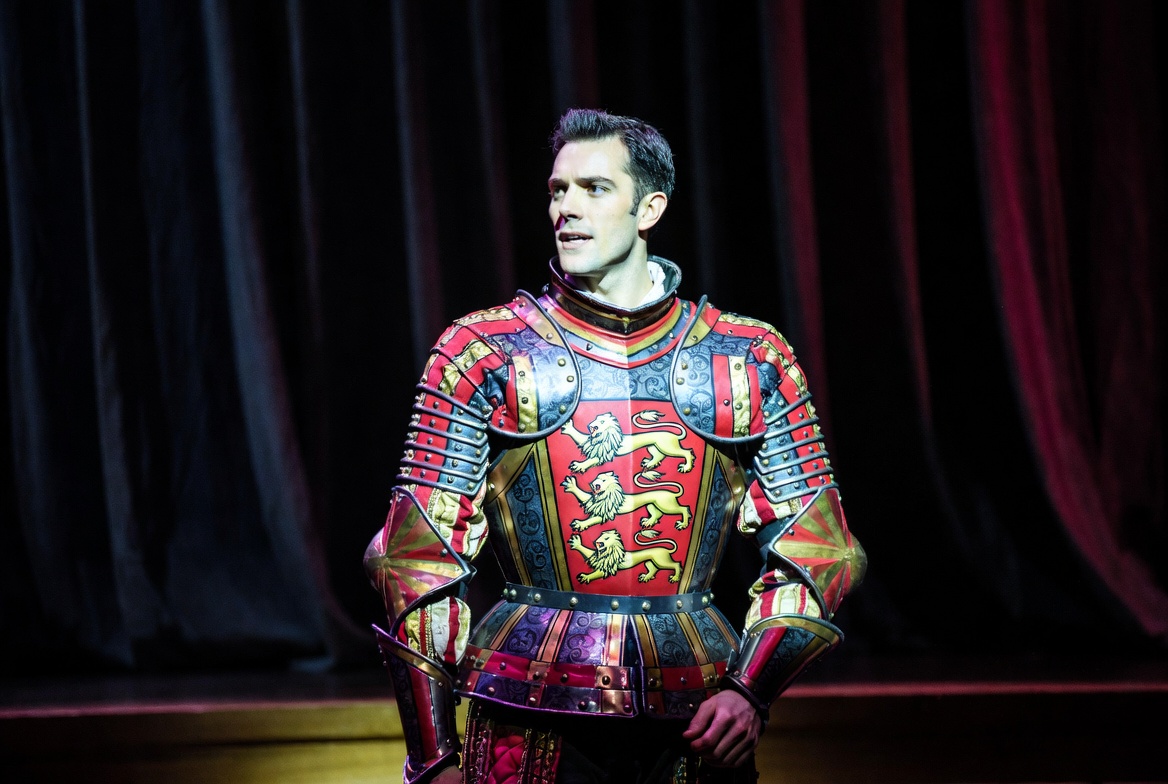 Shakespeare Henry V theatrical stage portrayal in royal armor