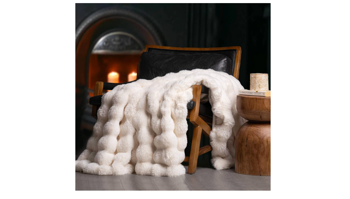 EverGrace Faux Rabbit Fur Bubble Throw Blanket, 60"x80", Ivory White | Ultra Soft, Luxury Faux Rabbit Fur Throw, Thick Warm Bubble Blanket, Cozy... 